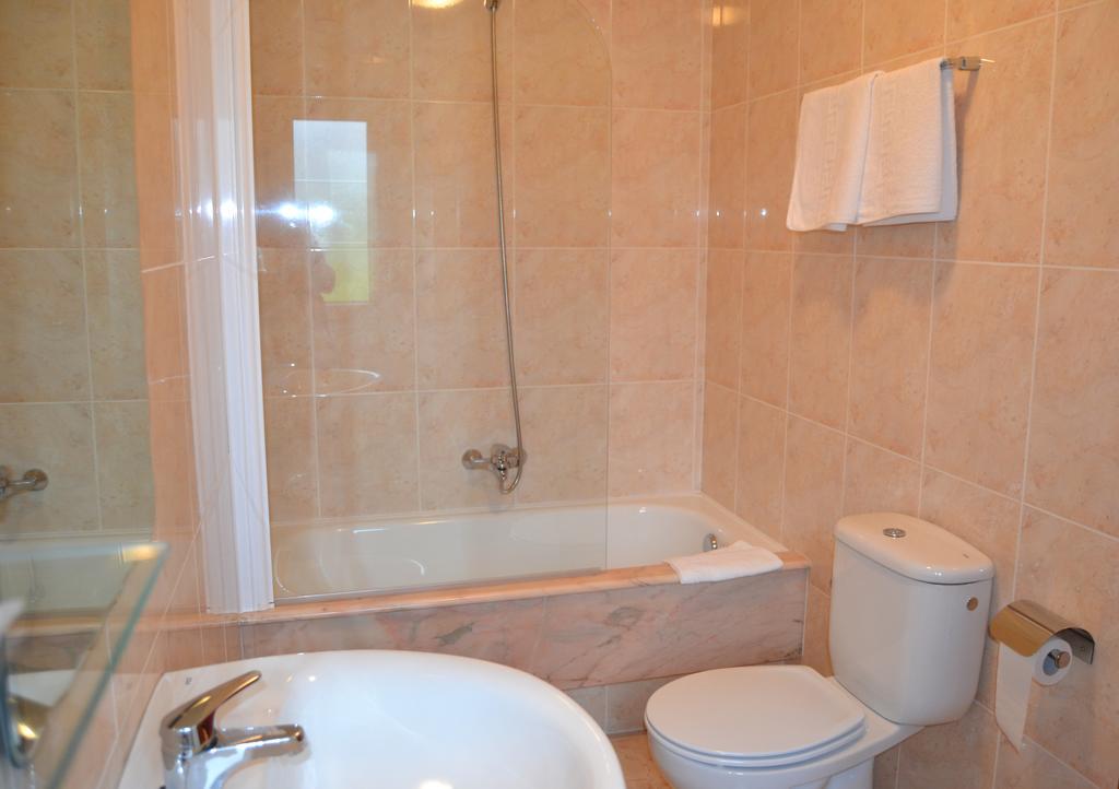 Hostal Pereirina Cee Exteriér fotografie